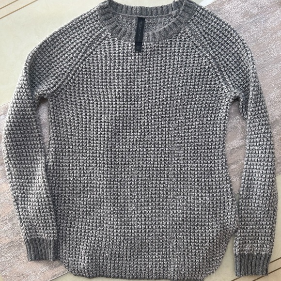 Aeropostale Women’s Sweater - Picture 8 of 16